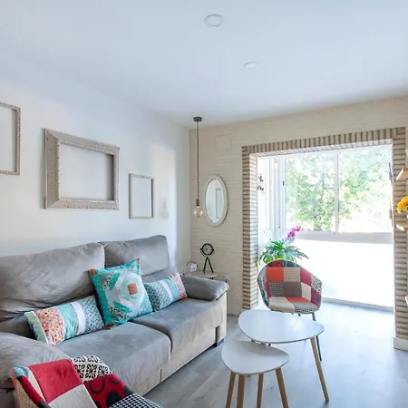 Casa Valentina: Confort Y Luz En Centro Sevilla